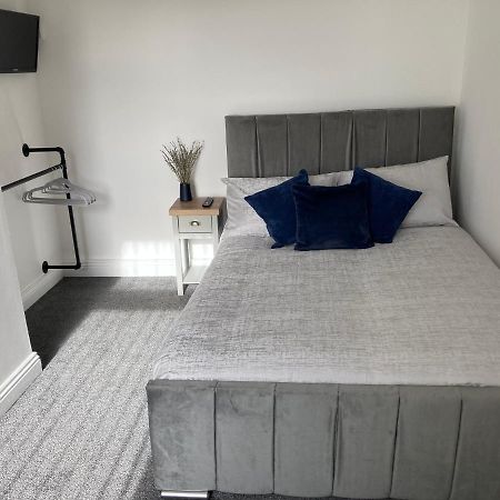 קרו Cheshire Home Stays מראה חיצוני תמונה