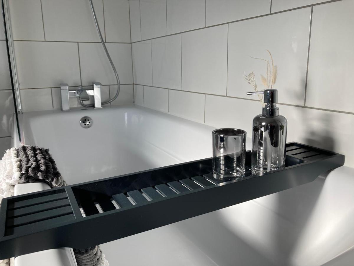 קרו Cheshire Home Stays מראה חיצוני תמונה