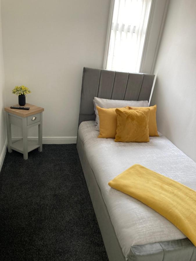 קרו Cheshire Home Stays מראה חיצוני תמונה